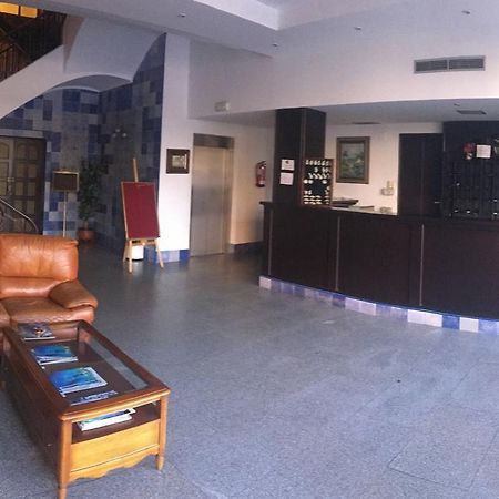 Hotel Perales Талавера-де-ла-Рейна Экстерьер фото