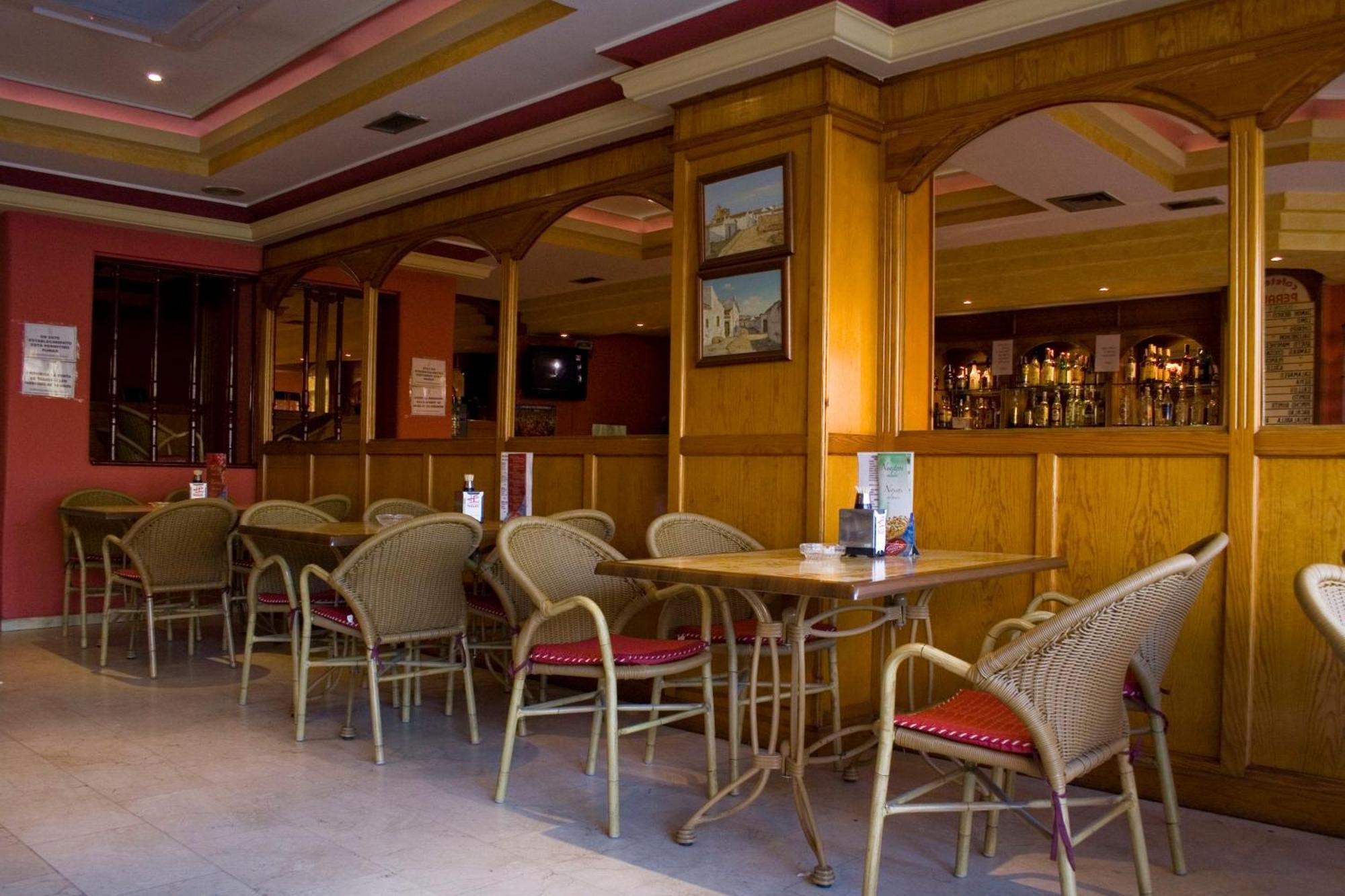 Hotel Perales Талавера-де-ла-Рейна Экстерьер фото