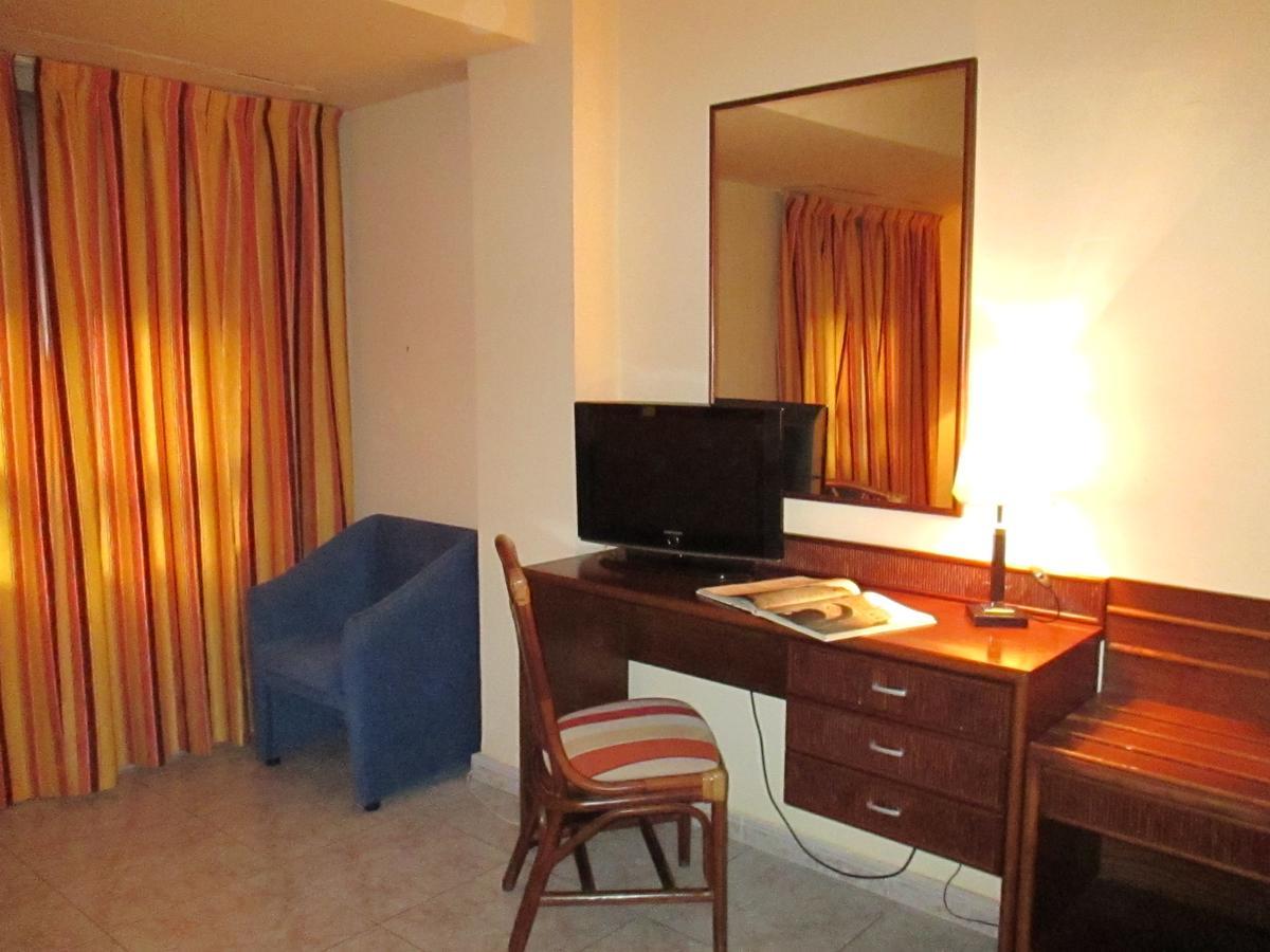 Hotel Perales Талавера-де-ла-Рейна Экстерьер фото